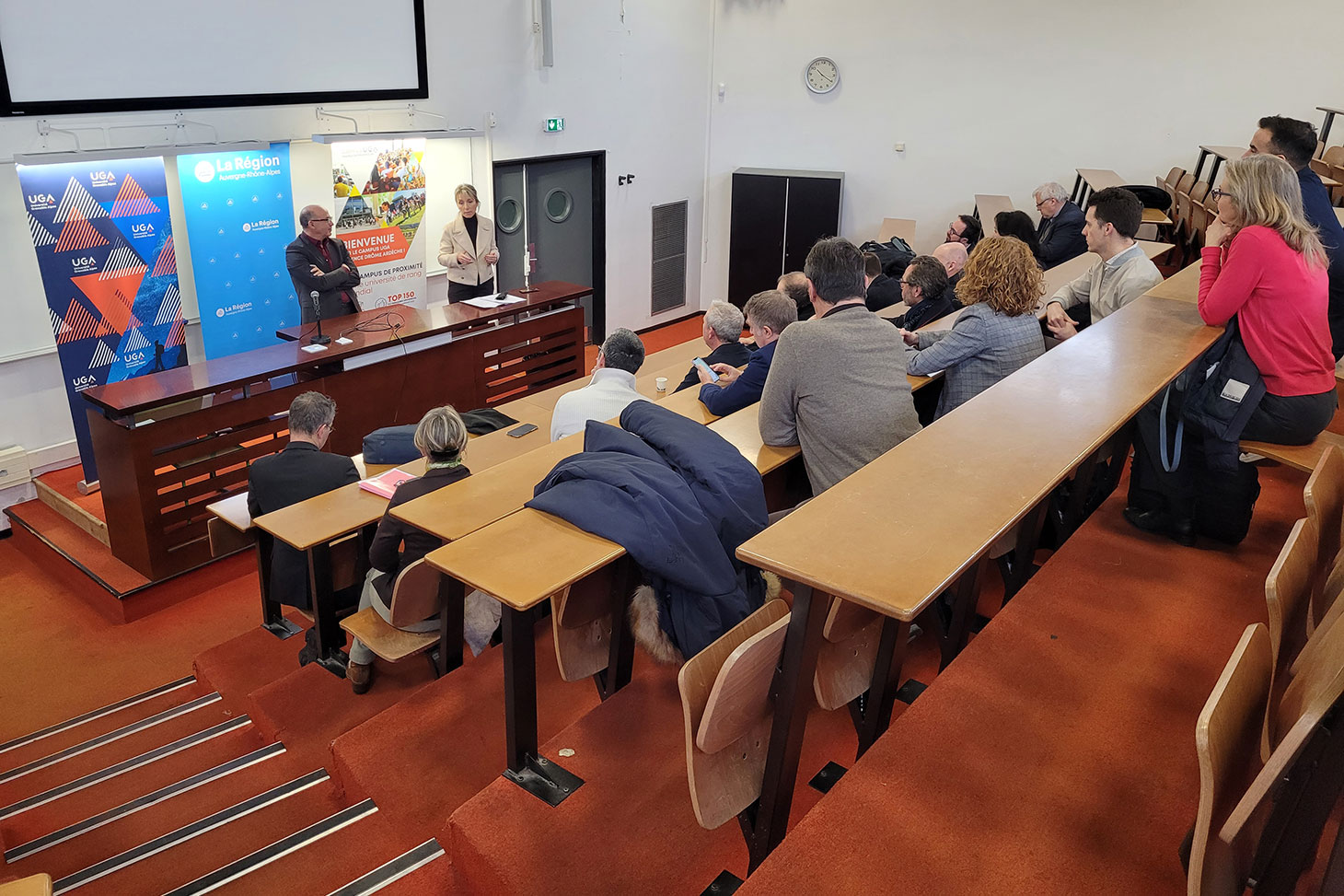 Yassine Lakhnech, Président de l’Université Grenoble Alpes et Catherine Staron, Vice-présidente déléguée aux lycées, à l'enseignement supérieur, à la recherche et à l'innovation de la Région Auvergne-Rhône-Alpes.