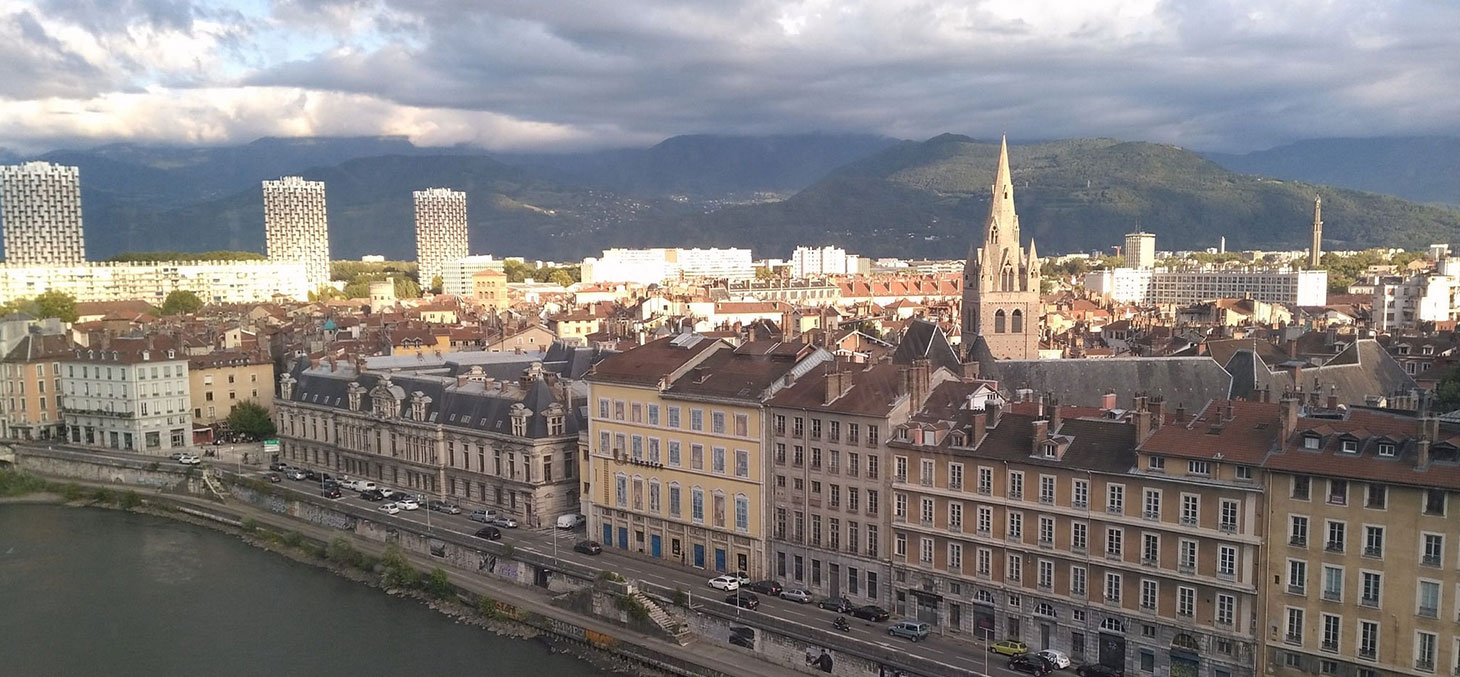 Grenoble, France © Julien / Flickr, CC BY-SA