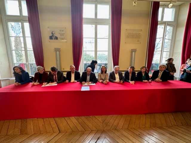 Signature du contrat pluriannuel de l'UGA - Ministère de l'enseignement supérieur et de la recherche - 20 mars 2023