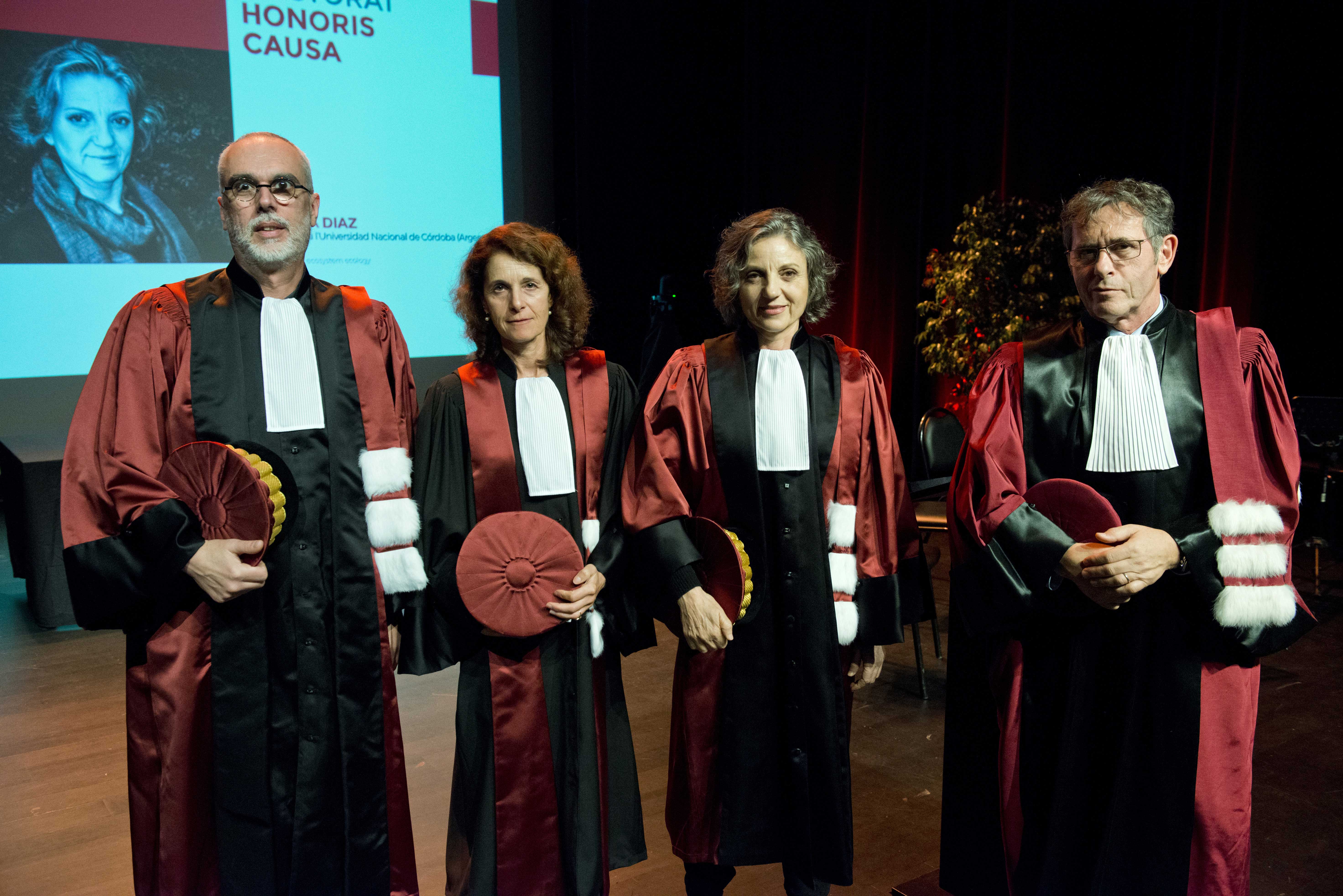 Sandra Díaz entourée de son parrain, François Pompanon, Sandra Lavorel et du président de l’UGA Sandra Díaz entourée de son parrain, François Pompanon, Sandra Lavorel et du président de l’UGA
