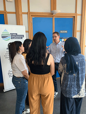 Les 15 étudiantes et étudiants de l'INSAT de Tunis venus se former à l'UGA à la microélectronique