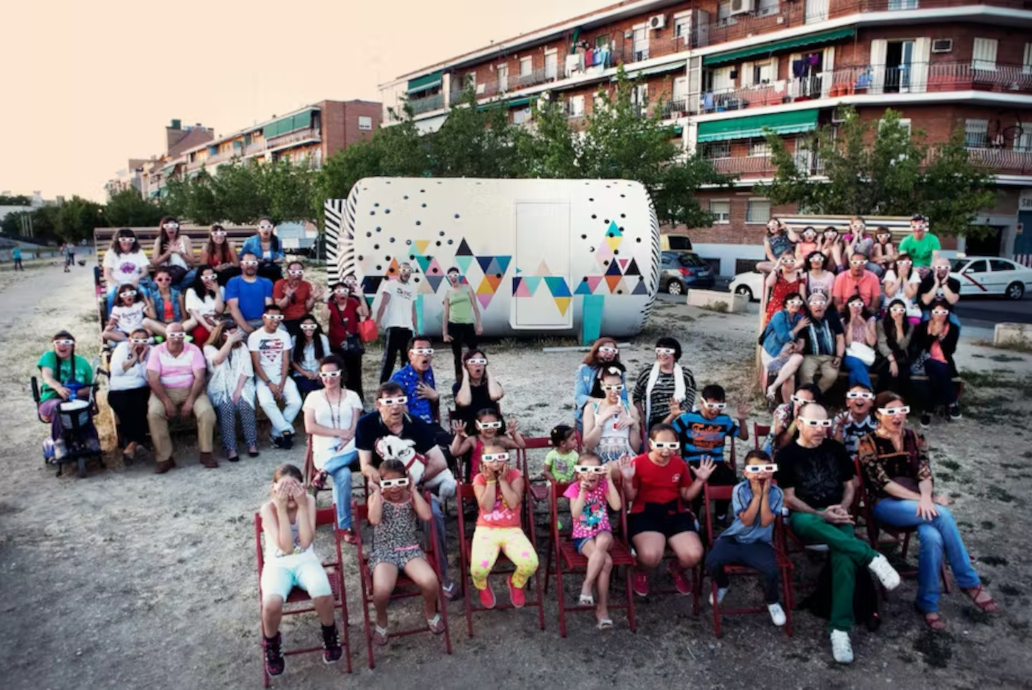 Cinema Usera (Madrid). Un espace culturel ouvert sur le quartier, lieu de rencontre et de participation pour les habitants. Todo Por La Praxis. TXP