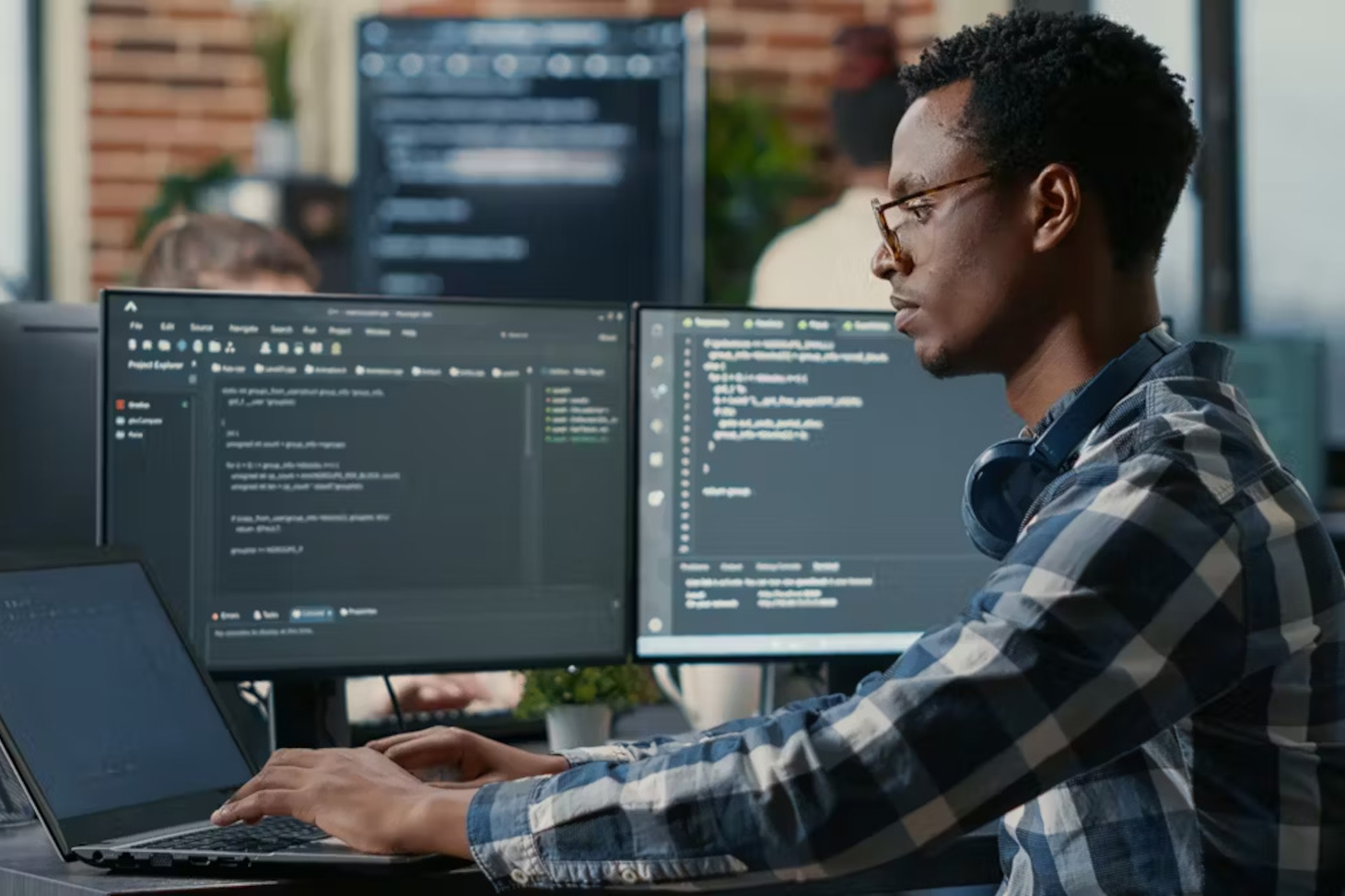 Derrière un algorithme, il y a des humains et des manières d'expliquer leur fonctionnement. DC Studio/Shutterstock