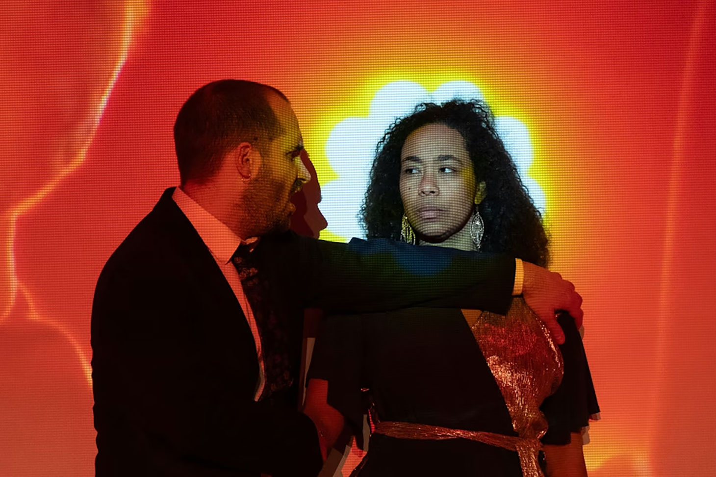 Caroline, chanteuse lyrique, interprète Carmen. Fourni par l'auteur