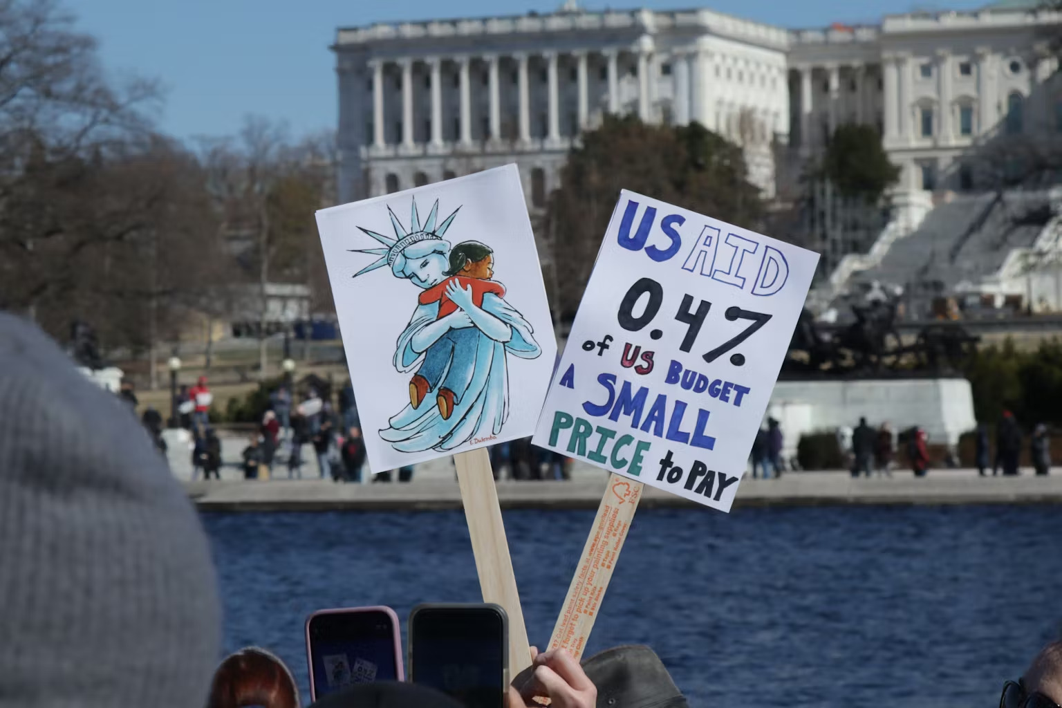 Manifestation, le 5 février 2025, à Washington, contre la fin de l’US Aid. nmoyPhoto/Shutterstock