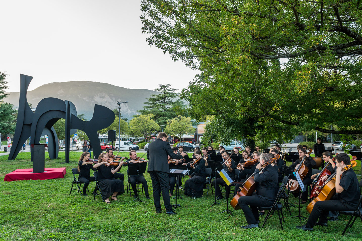 L’Orchestre des Campus de Grenoble lors de l’inauguration de La Cornue restaurée