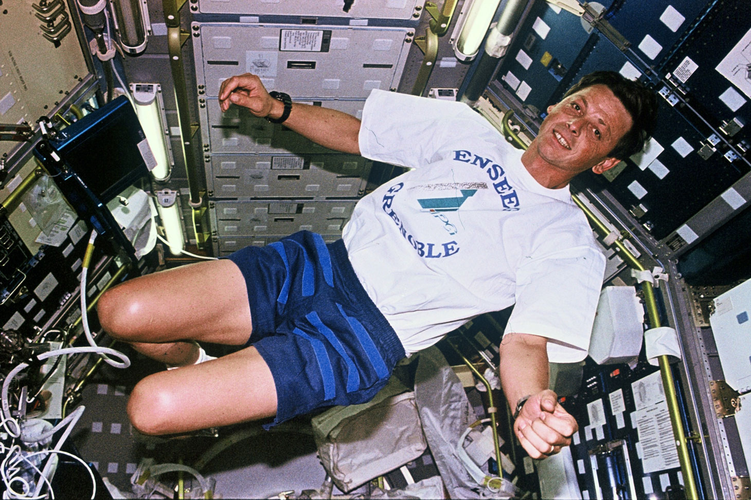 Jean-Jacques Favier à bord de la navette Columbia lors de la mission STS 78 © CNES, 1996