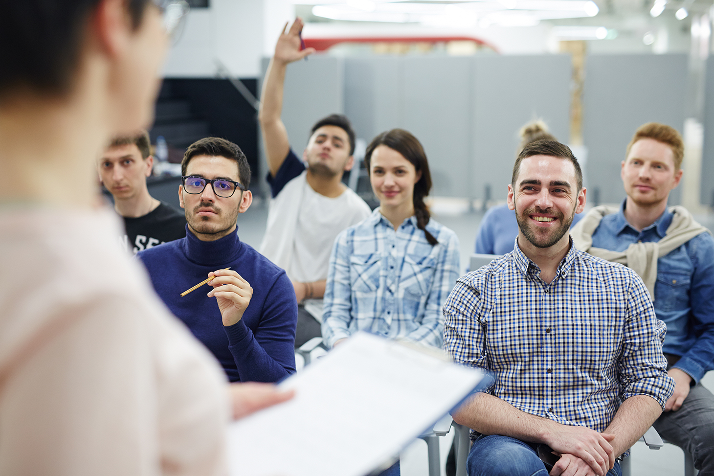 Un groupe d'étudiants en classe