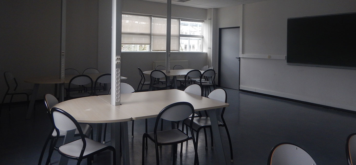Salle de travail collaboratif (218) - IM²AG