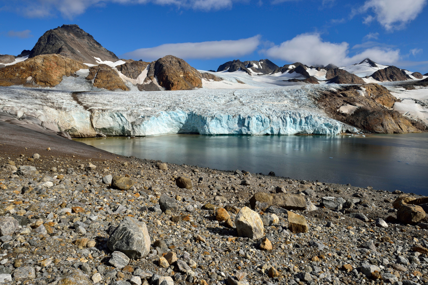 Front du glacier Apusiaajik au Groenland, un glacier qui se termine dans la mer - Shutterstock