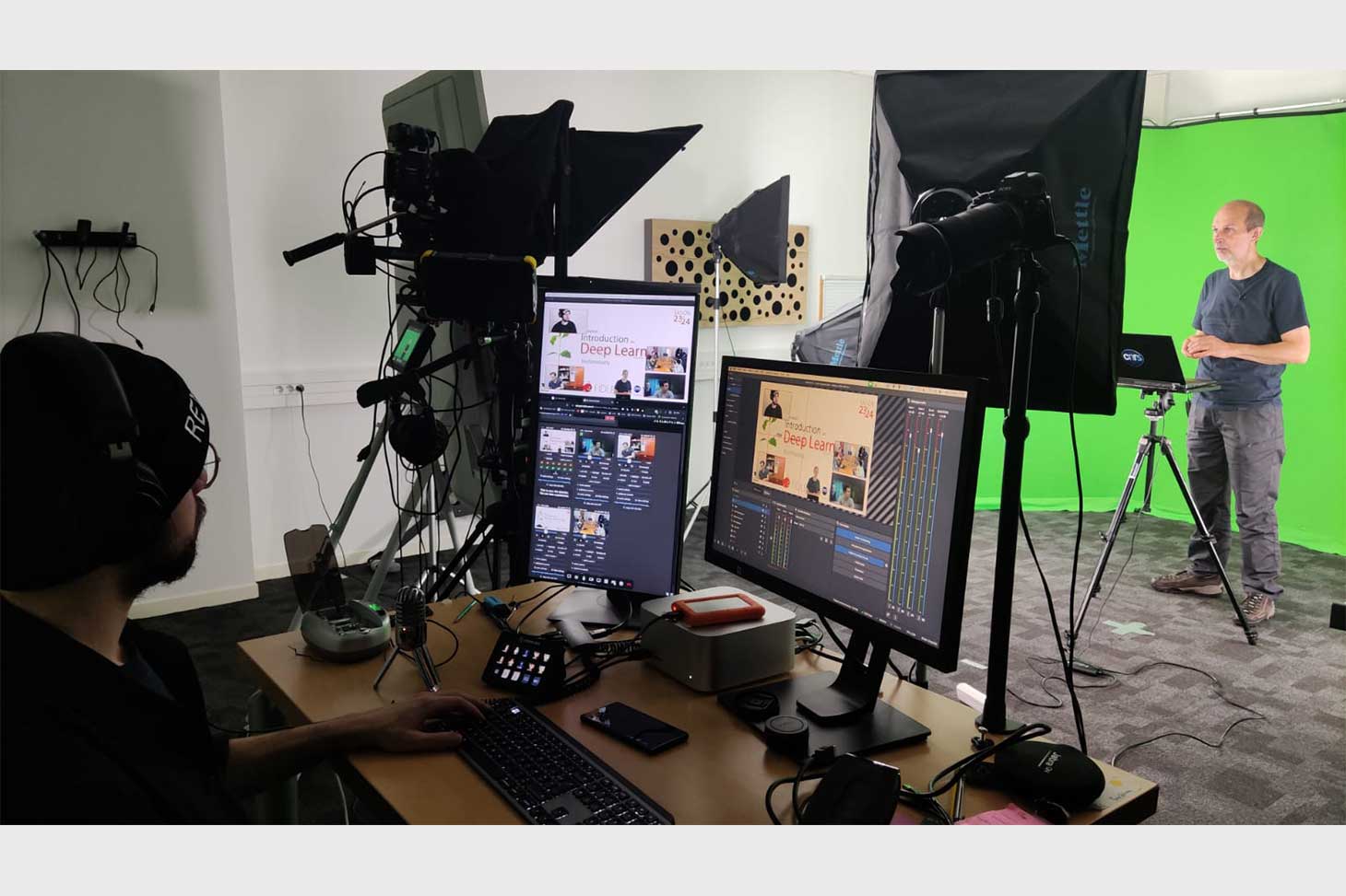 Photo du studio lors d'un tournage en direct et en streaming du cours du CNRS FIDLE