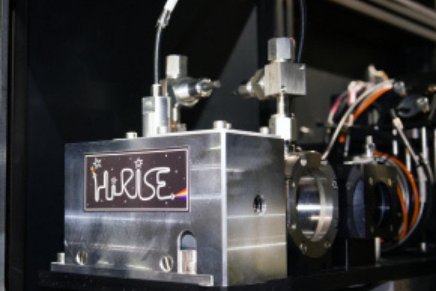 Module d'extraction de fibres du projet Hirise dans le spectrographe Crires+, télescope VLT, Chili© Arthur VIGAN / LAM / CNRS Images